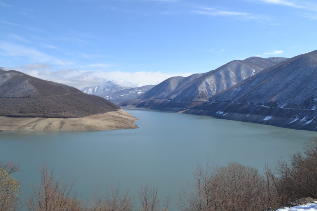 вид на водохранилище
